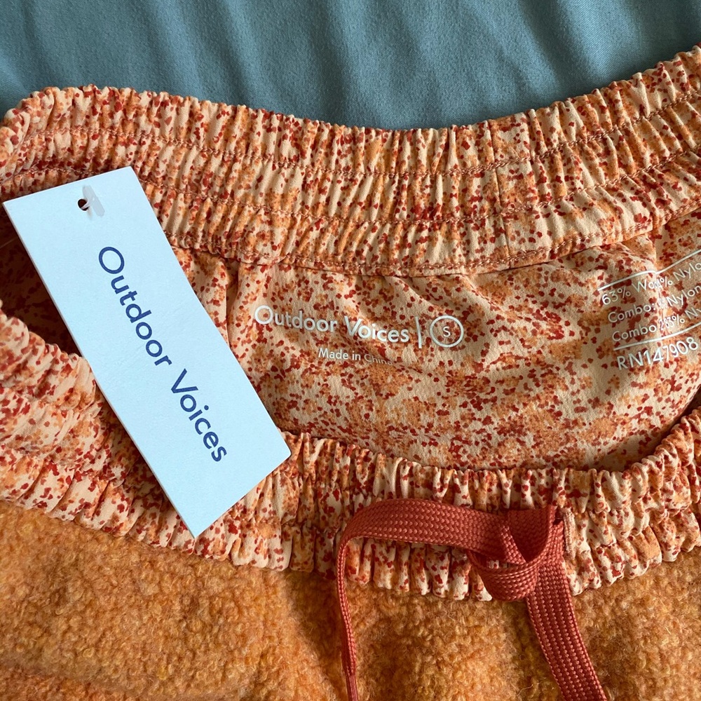 Outdoor Voices papaya rectrek megafleece shorts - Picture 3 of 4